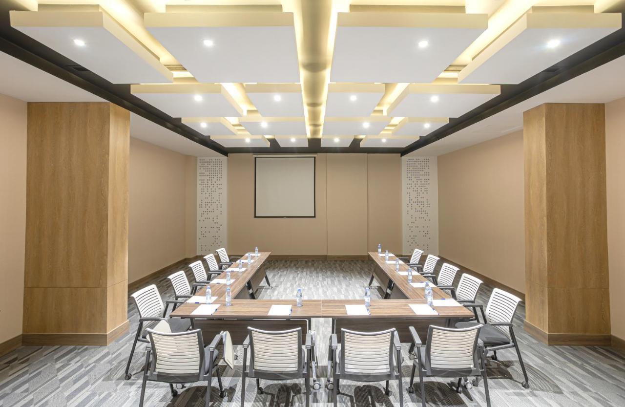 סקאקה Ewaa Express Hotel - Al Jouf מראה חיצוני תמונה